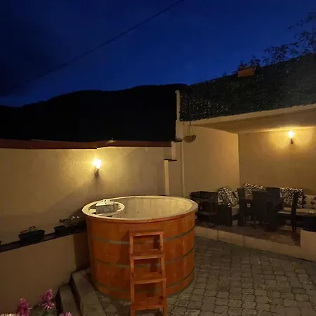 Londof Villa With Panoramic View Braşov Exterior photo